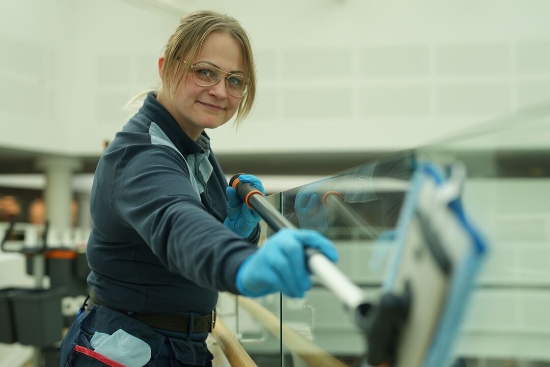 Web_Desktop-2023_ISS_service_DK