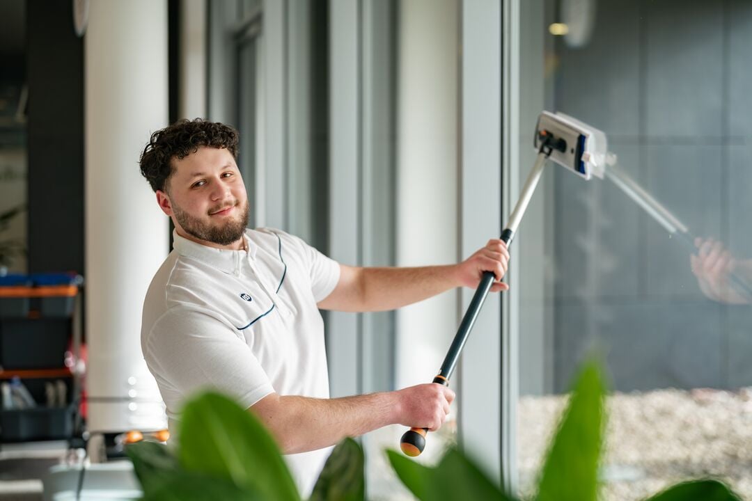 Web_Desktop-DE_ISS_Apprenticeship_Services (66)