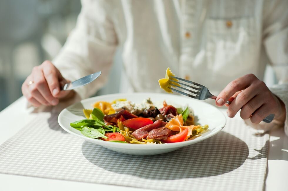 Web_Tablet-Midsection Of Man Preparing Food On Table