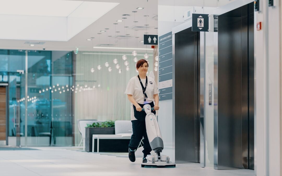 Web_Desktop-FI_2020_imop_Ultimes Business Garden_Cleaning