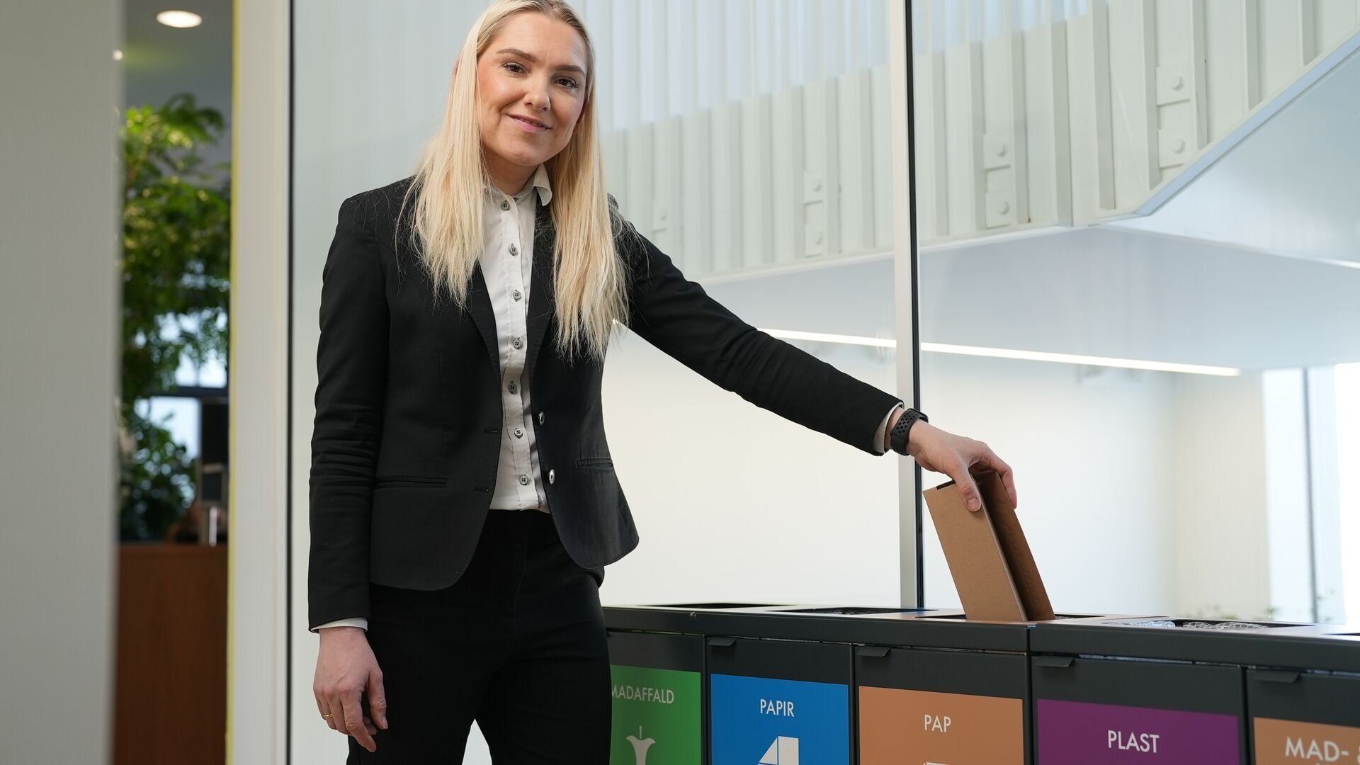 Large-2023_ISS_service_DK