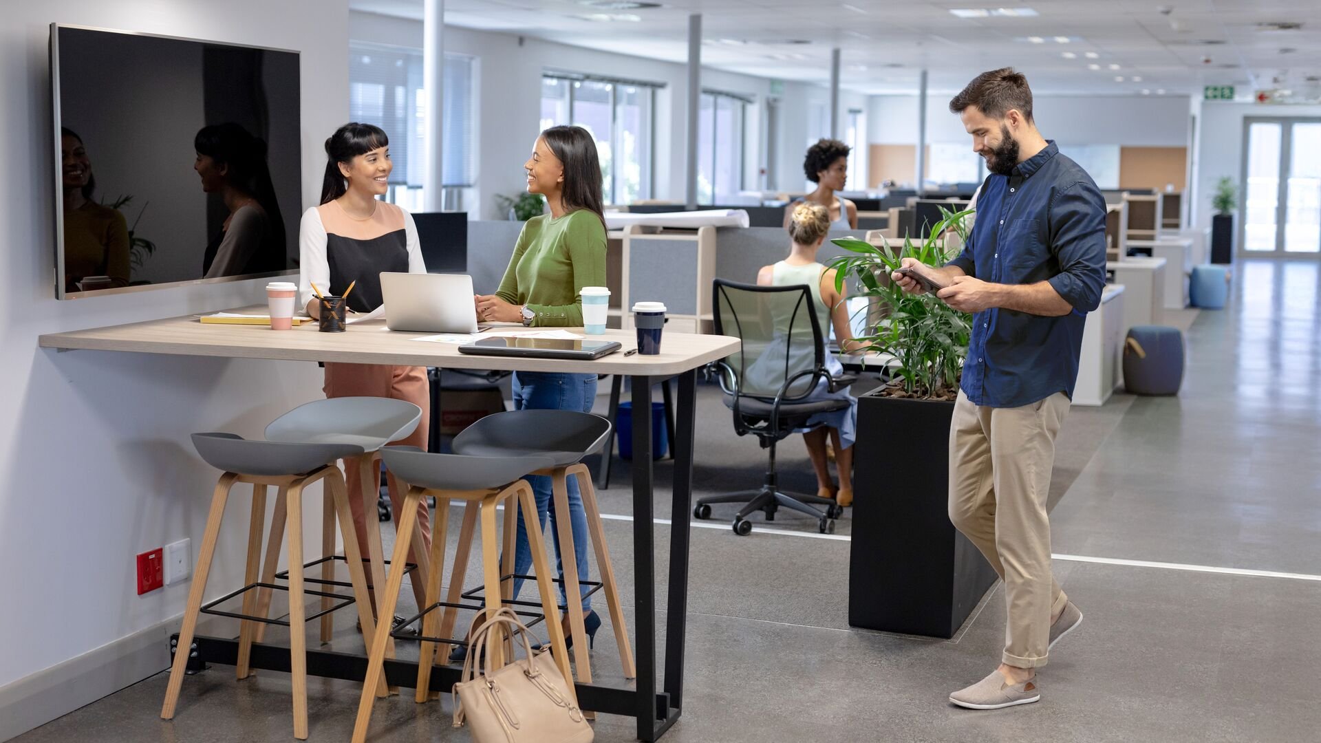 Large-AdobeStock_504191128