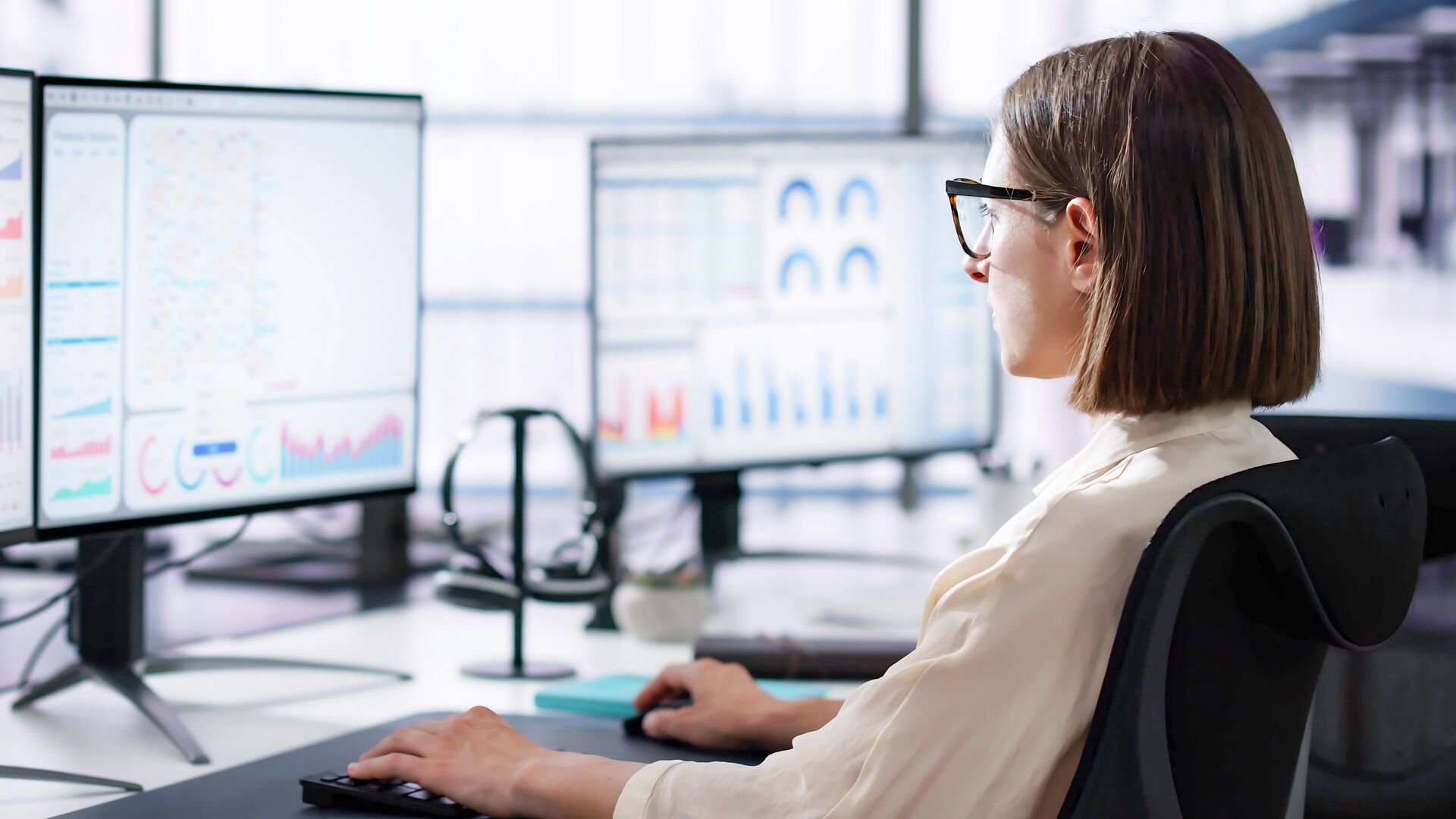 Large-AdobeStock_974195628